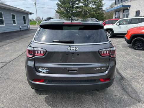 Used 2022 Jeep Compass Limited w/ Sun and Sound Group AWD/4WD image 5