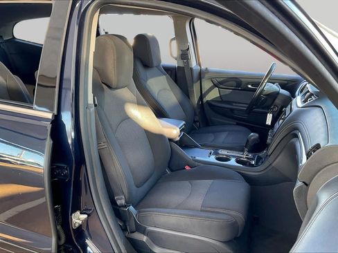 Used 2017 Chevrolet Traverse LT FWD image 10