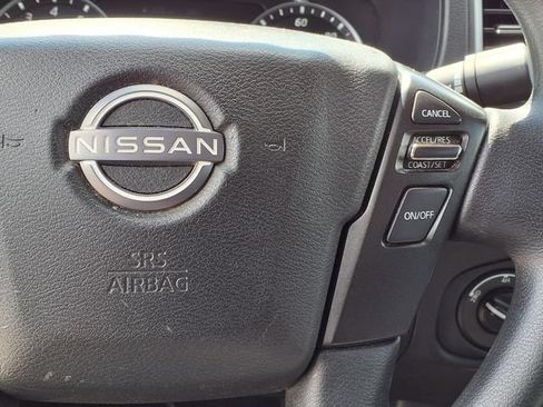 Used 2024 Nissan Frontier SV AWD/4WD image 6
