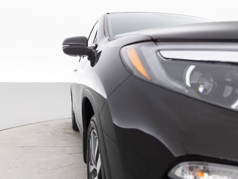 Used 2018 Honda Pilot Elite image 11