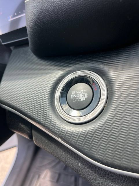 Used 2023 Jeep Grand Cherokee L Laredo RWD image 20