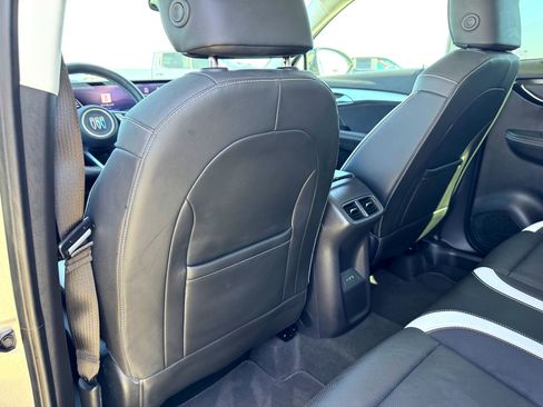 Used 2025 Buick Envision Sport Touring image 19