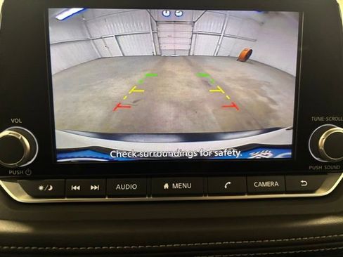 Used 2023 Nissan Rogue SV w/ SV Premium B Package FWD image 14