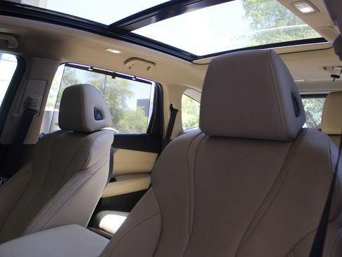 Certified 2025 Acura MDX FWD w/ Technology Package image 15