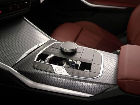 Used 2025 BMW 330i Sedan w/ Premium Package image 25