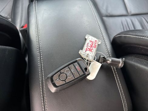 Used 2024 Lincoln Corsair Reserve image 22