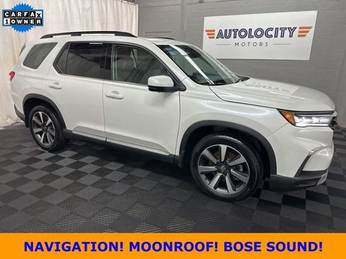 Used 2024 Honda Pilot Elite image 1