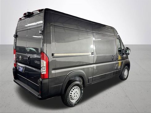 New 2026 RAM ProMaster 2500 w/ Premium Convenience Group image 6
