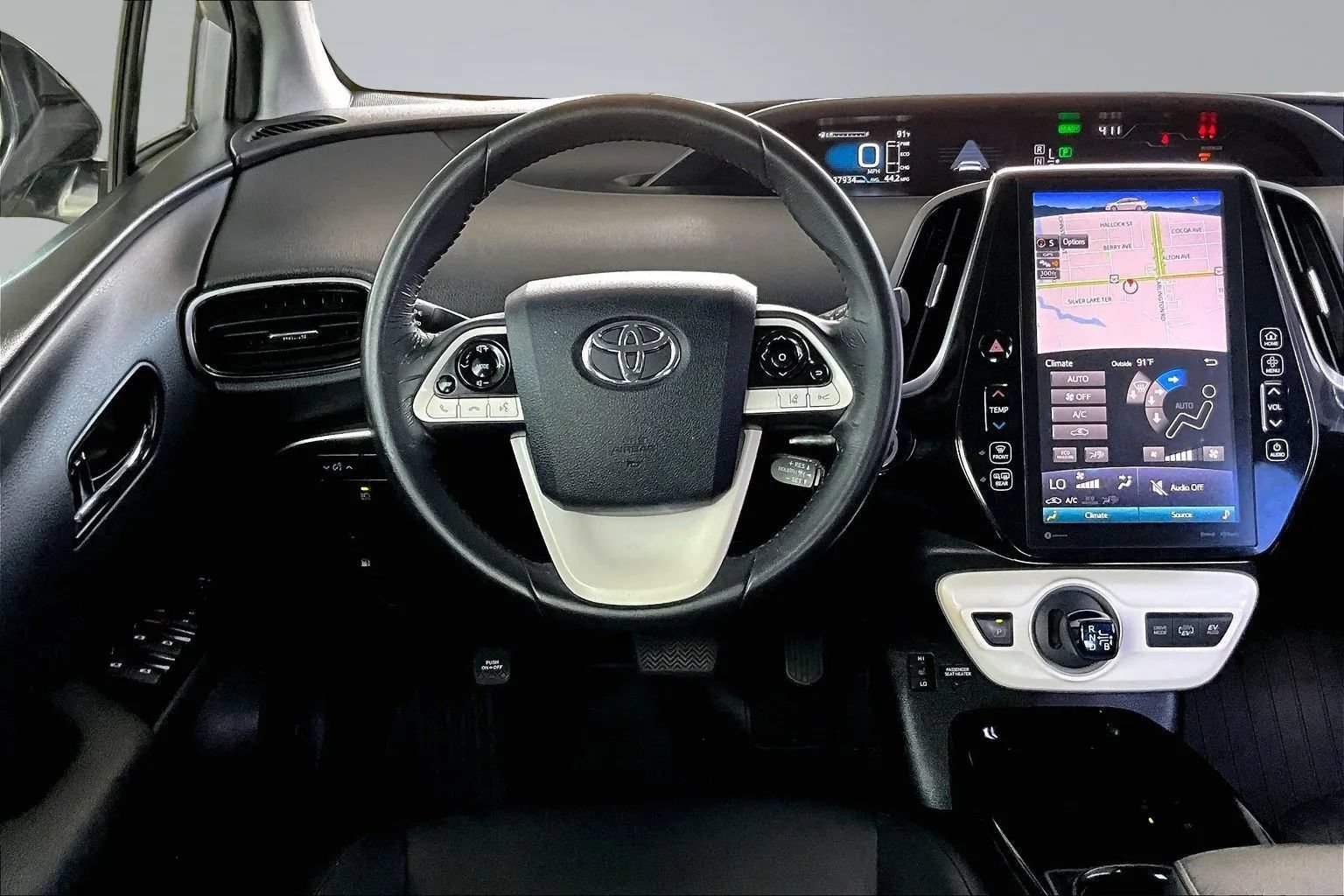 Used 2018 Toyota Prius Prime Premium FWD image 8