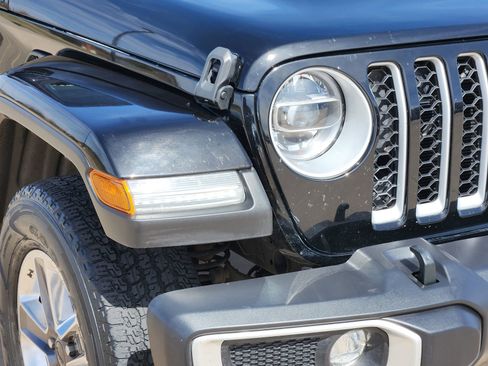 Used 2021 Jeep Wrangler Unlimited Sahara image 10