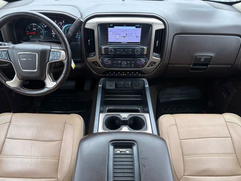 Used 2017 GMC Sierra 1500 Denali image 3