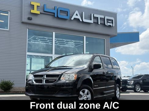 Used 2013 Dodge Grand Caravan SXT FWD image 3
