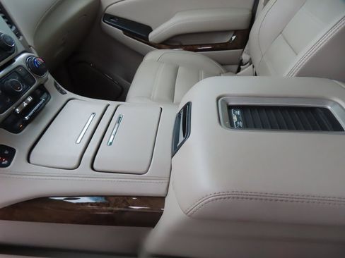 Used 2016 GMC Yukon XL Denali w/ Open Road Package image 24