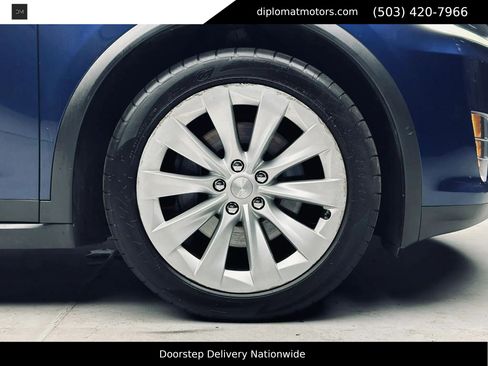 Used 2018 Tesla Model X 75D AWD/4WD image 22