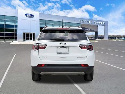 Used 2024 Jeep Compass Limited AWD/4WD image 3