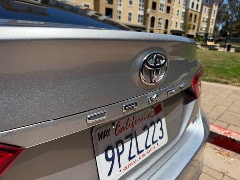 Used 2019 Toyota Camry LE w/ Carpet Mat Package FWD image 26