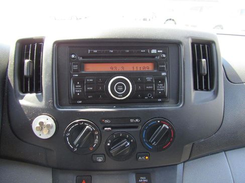 Used 2014 Nissan NV200 SV w/ Back Door Glass Package image 12