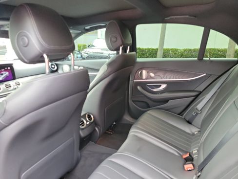 Used 2022 Mercedes-Benz E 450 4MATIC Sedan image 10