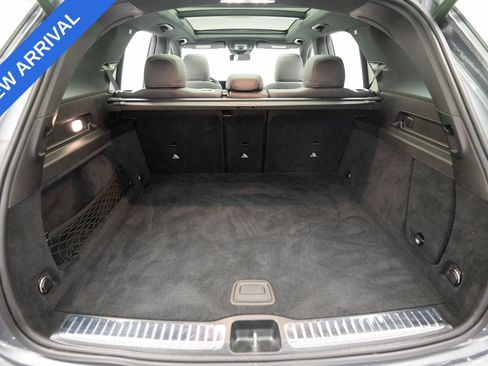 Used 2024 Mercedes-Benz GLE 350 4MATIC w/ AMG Line Exterior image 39
