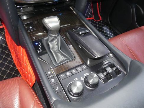 Used 2016 Lexus LX 570 4WD image 41