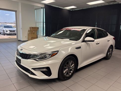 Used 2020 Kia Optima LX image 6