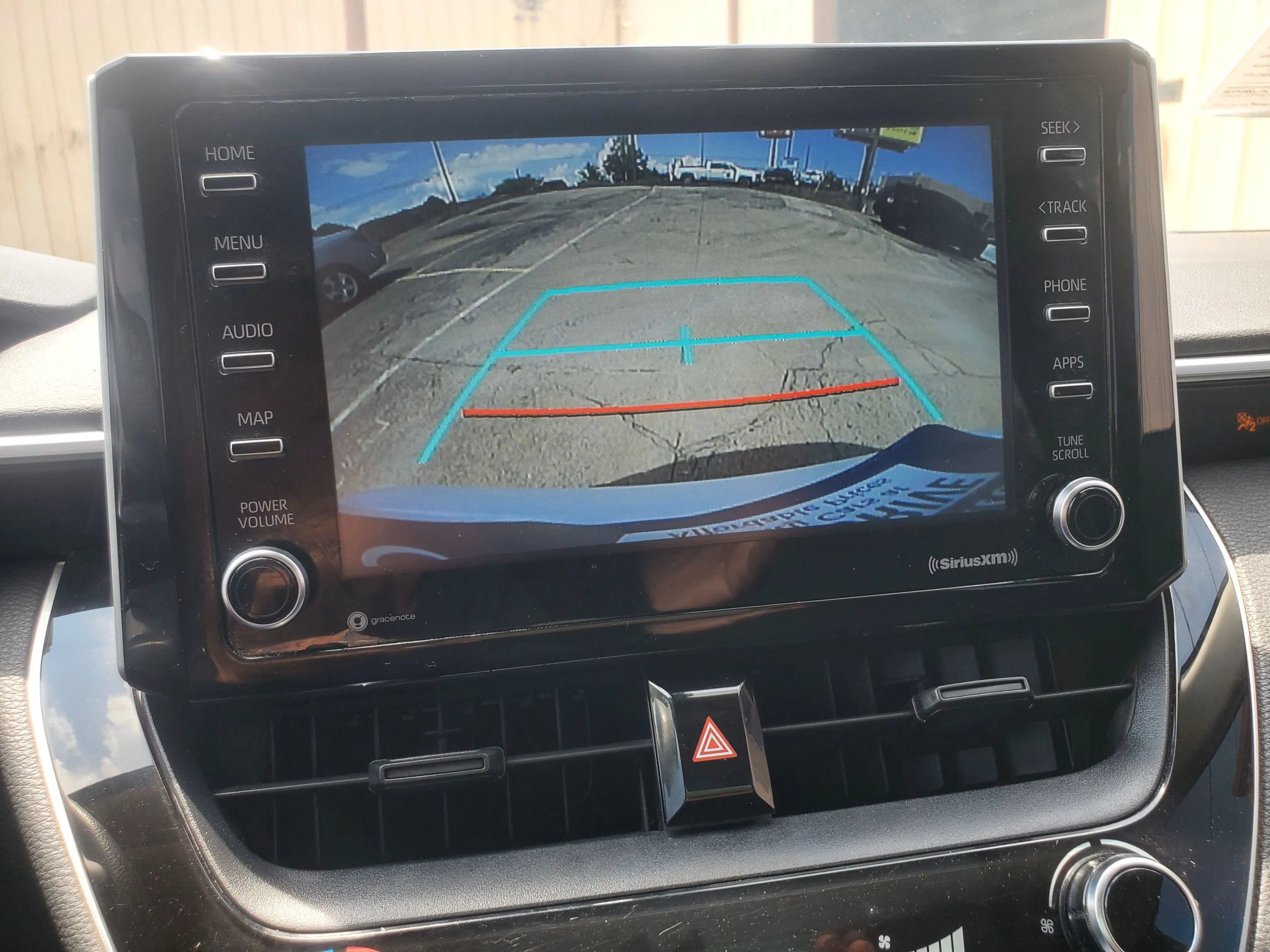 Used 2021 Toyota Corolla LE FWD image 3