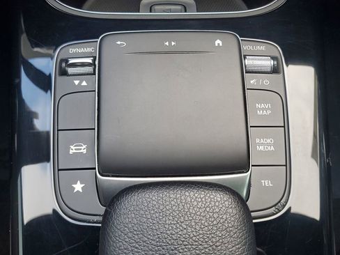 Used 2021 Mercedes-Benz CLA 250 4MATIC image 40