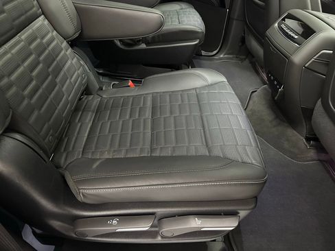 Used 2025 Cadillac Escalade V image 62