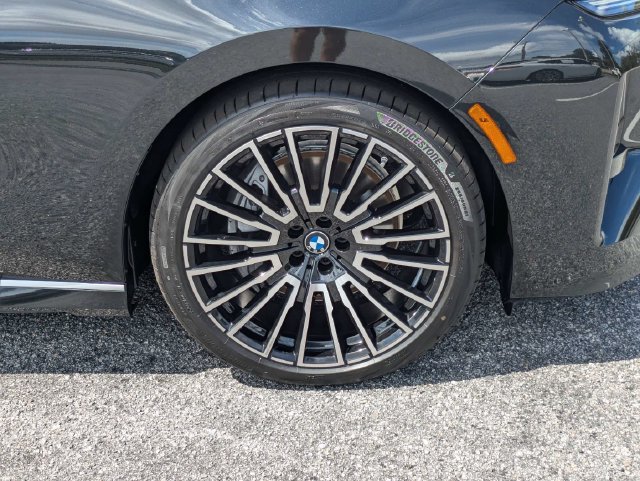 New 2027 BMW 740i RWD image 12