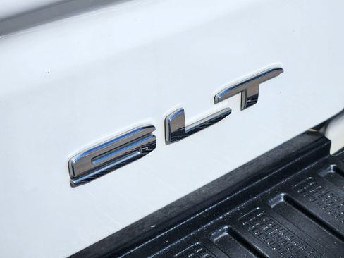 Used 2023 GMC Sierra 1500 SLT AWD/4WD image 29