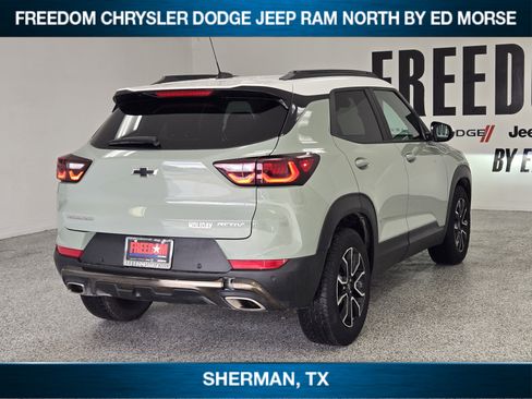 Used 2025 Chevrolet TrailBlazer ACTIV w/ Convenience Package image 3