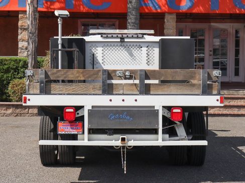 Used 2017 Ford F550 XL image 7