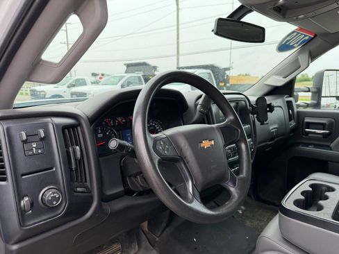 Used 2019 Chevrolet Silverado 2500 W/T w/ WT Convenience Package RWD image 11