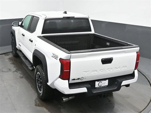 Used 2025 Toyota Tacoma TRD Sport image 41