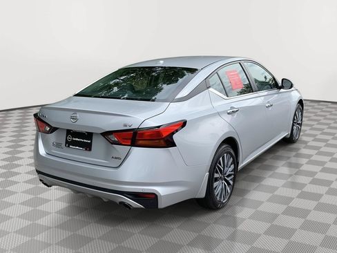 Certified 2024 Nissan Altima 2.5 SV w/ SV Premium Package AWD/4WD image 5