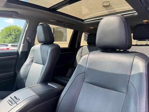 Used 2016 Toyota Highlander Limited Platinum AWD/4WD image 24
