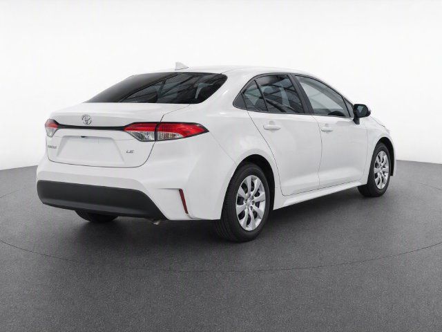 Used 2025 Toyota Corolla LE w/ Convenience Package FWD image 4