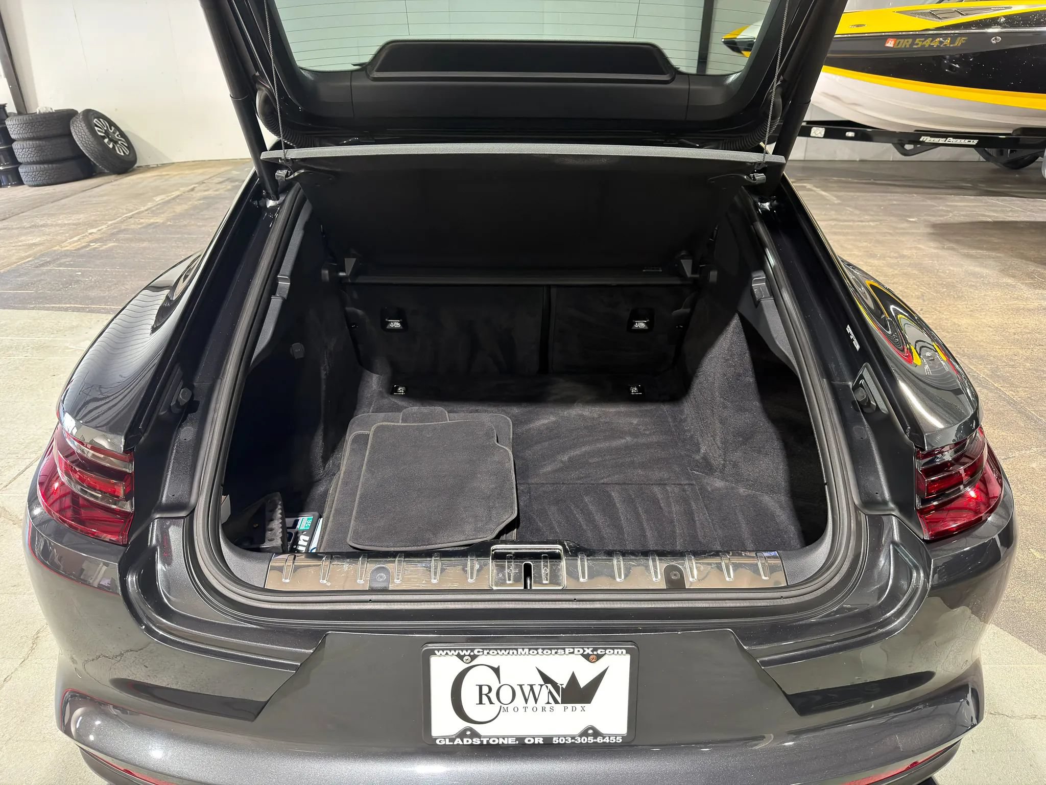 Used 2020 Porsche Panamera 4S w/ Premium Package Plus AWD/4WD image 7
