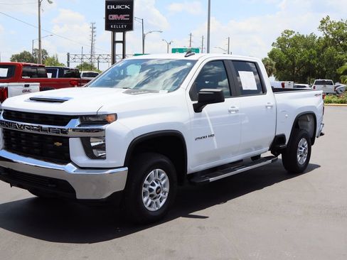 Used 2022 Chevrolet Silverado 2500 LT AWD/4WD image 5