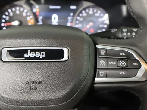 Used 2023 Jeep Compass Limited AWD/4WD image 9