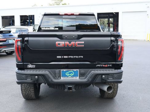 Certified 2025 GMC Sierra 2500 AT4X w/ AT4X AEV Edition AWD/4WD image 8