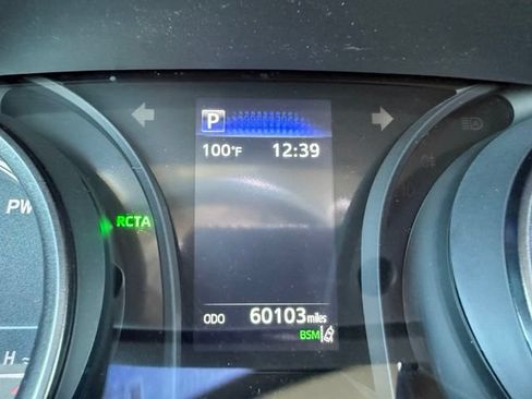 Used 2021 Toyota Camry SE w/ Audio Upgrade Package FWD image 15