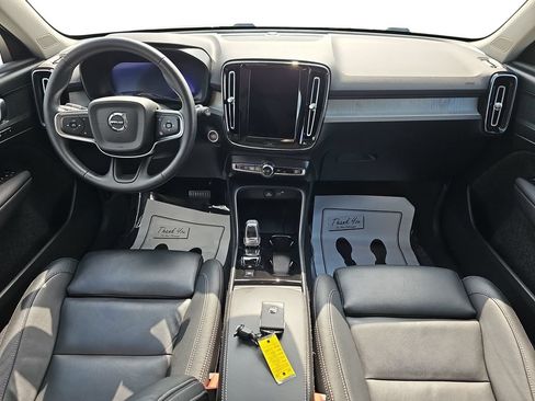 Used 2025 Volvo XC40 B5 Plus AWD/4WD image 13
