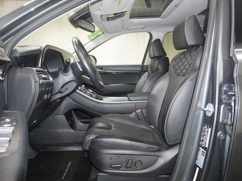 Used 2021 Hyundai Palisade Limited w/ Winter Package AWD/4WD image 15