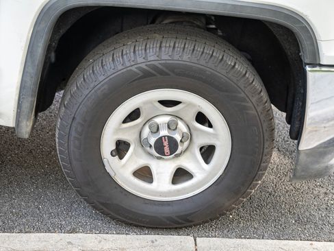 Used 2018 GMC Sierra 1500 2WD Regular Cab image 14