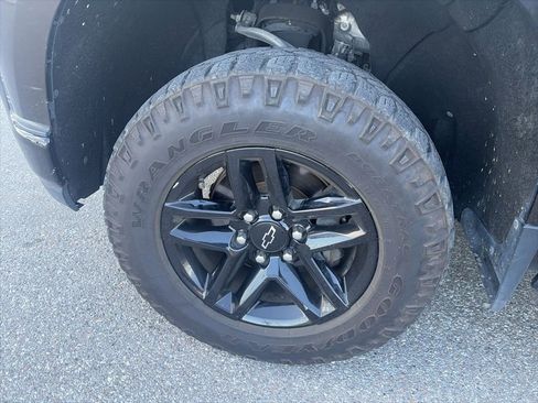 Used 2020 Chevrolet Silverado 1500 Custom Trail Boss image 11