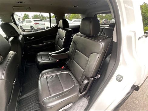 Used 2023 GMC Acadia SLT AWD/4WD image 26