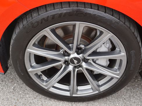 Used 2016 Ford Mustang GT Premium RWD image 11