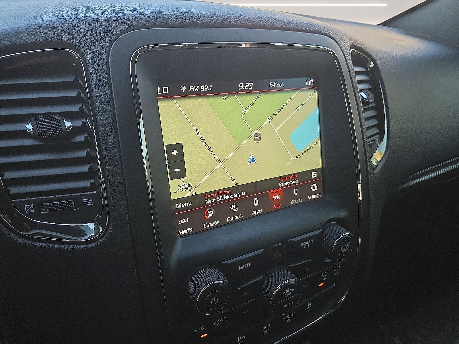 Used 2020 Dodge Durango R/T w/ Blacktop Package RWD image 17