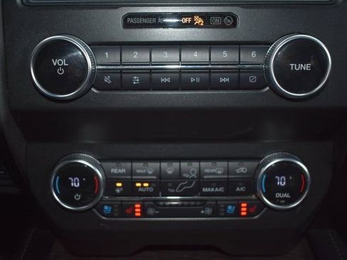 Used 2021 Ford Expedition Limited image 36